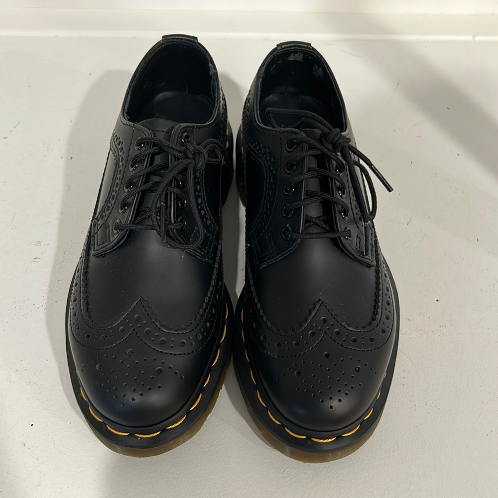 Dr. Martens oxfords Size 6